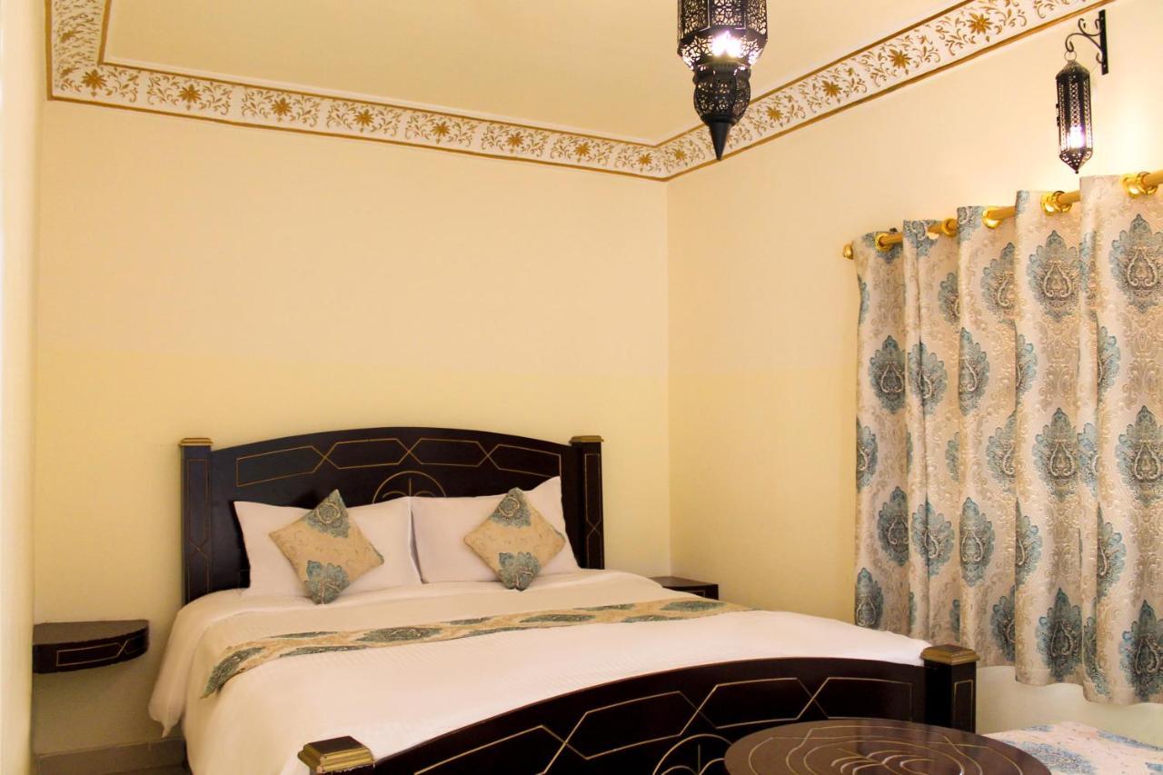 ホテル Golden Palm Oasis Fulayj al Masha'ikh エクステリア 写真