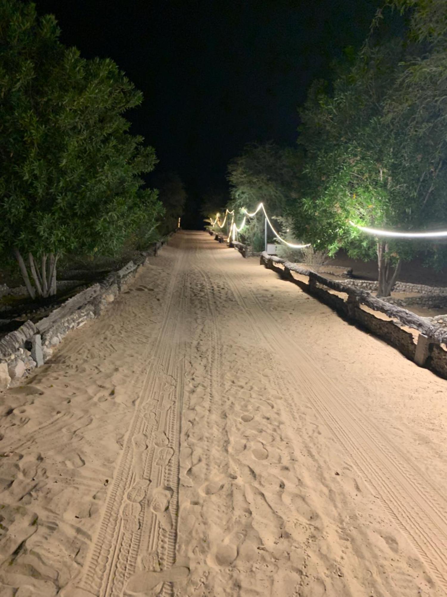 ホテル Golden Palm Oasis Fulayj al Masha'ikh エクステリア 写真