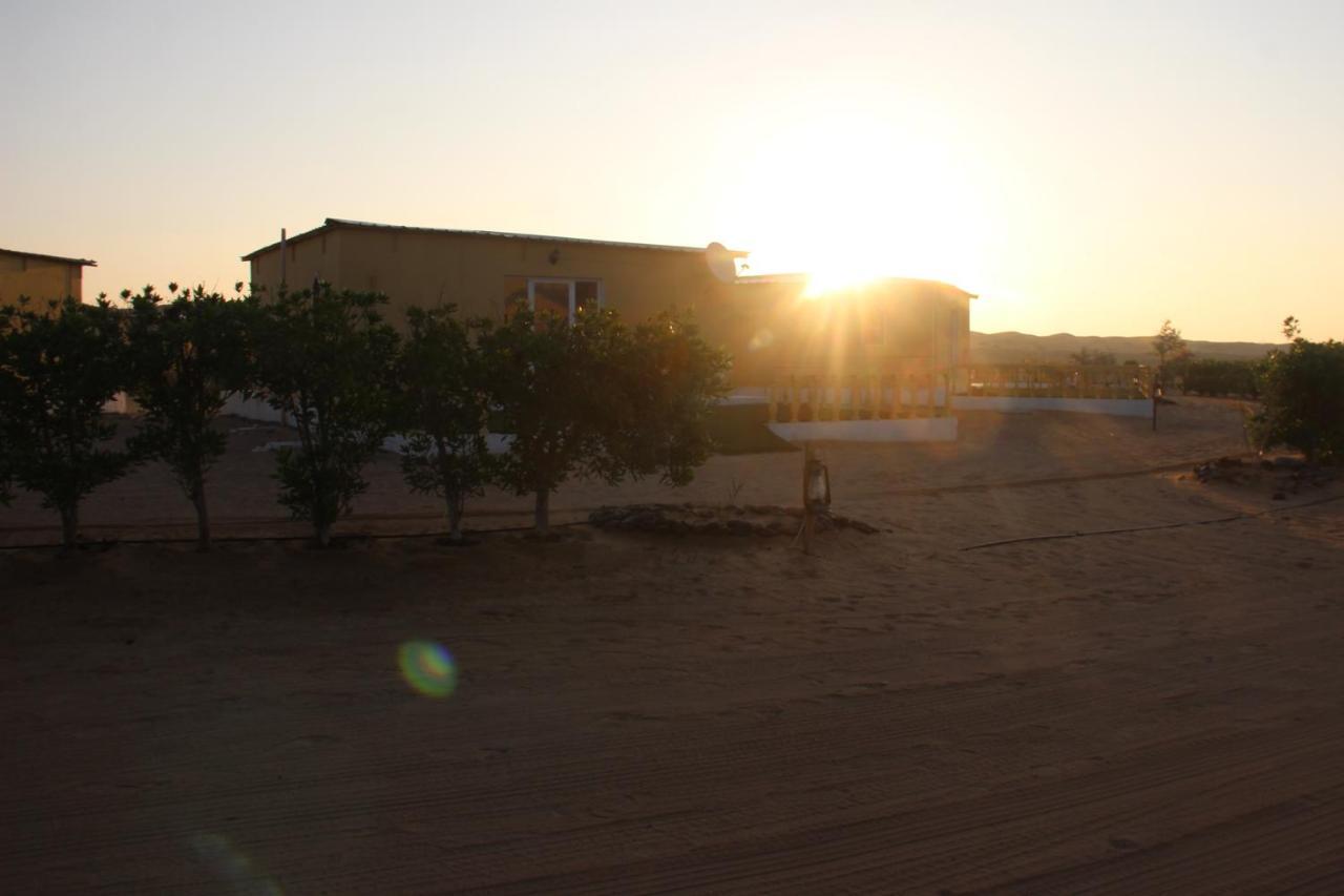 ホテル Golden Palm Oasis Fulayj al Masha'ikh エクステリア 写真